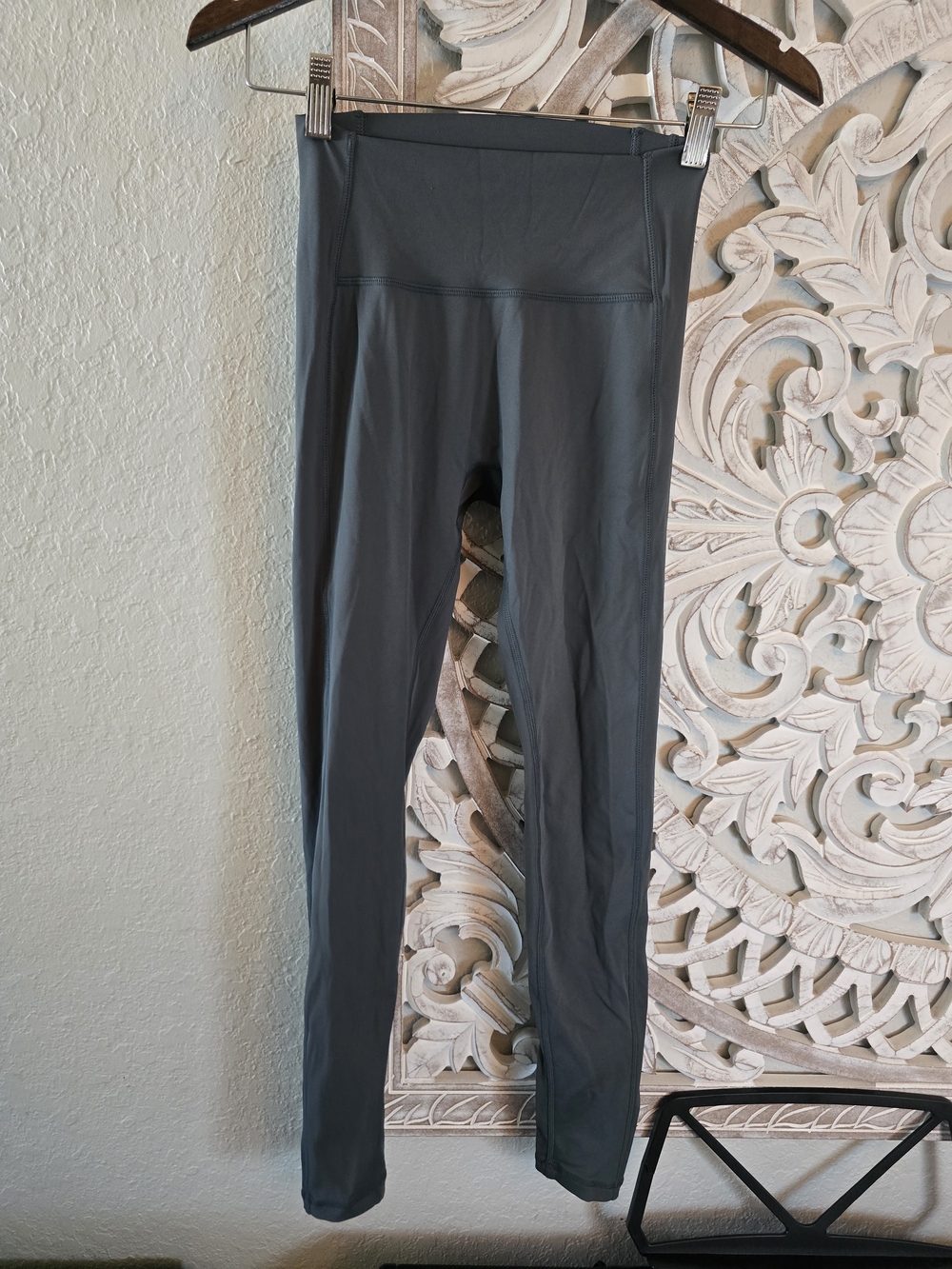 Alphalete High-Waist Performance Leggings - Charcoal Gray
